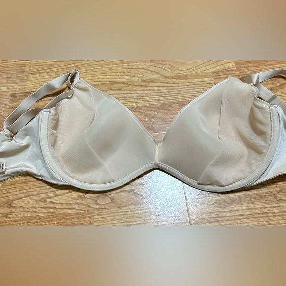Skims Beige Women's Bra size 38DDDD NWT - Picture 6 of 6